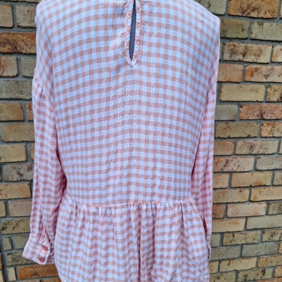 Time and Tru Pink and White Long Sleeve Peplum Blouse - Picture 4 of 7